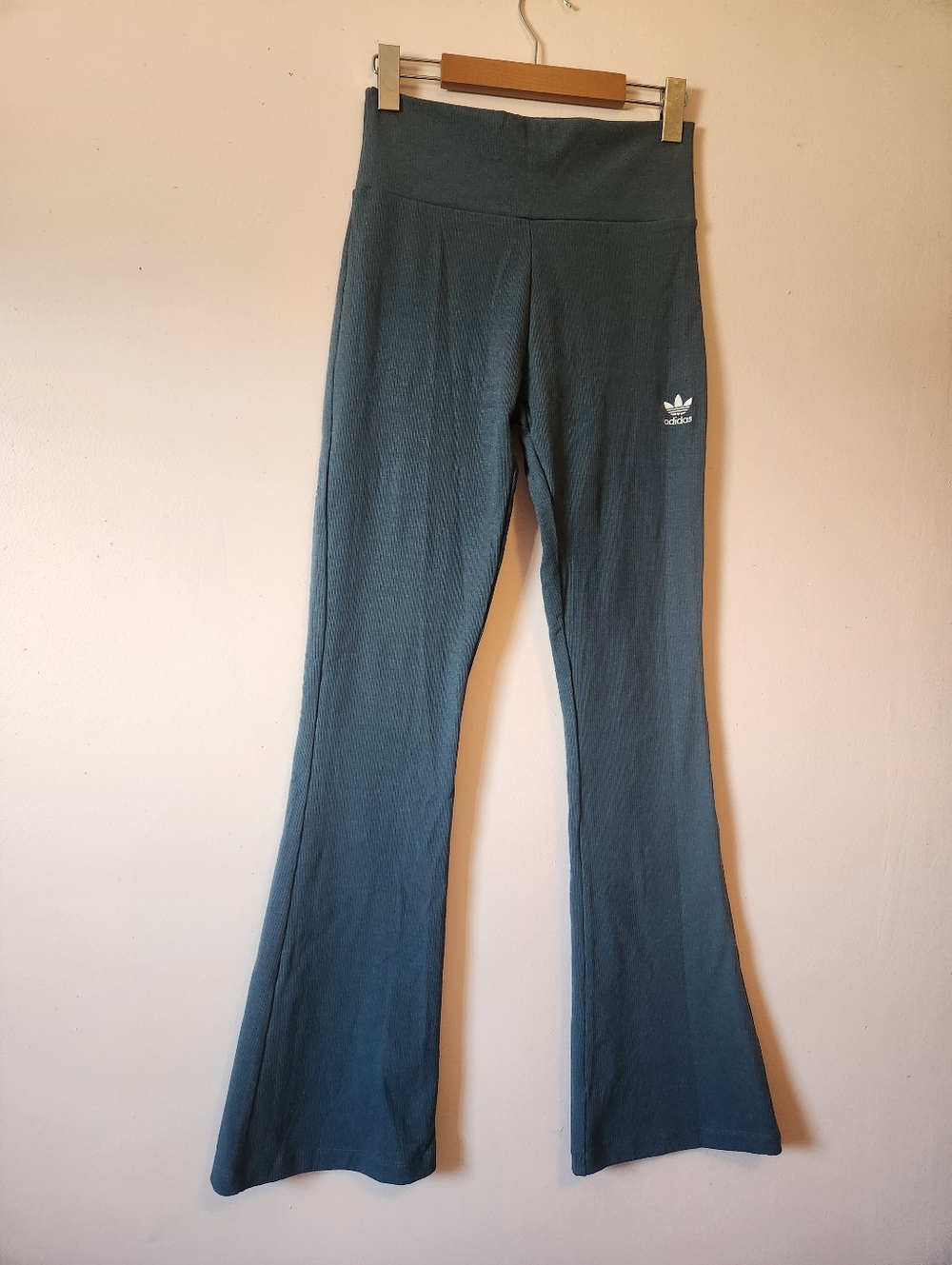 Adidas Originals Essentials Ribbed Flared Pants Arctic Night Teal Size M NWT